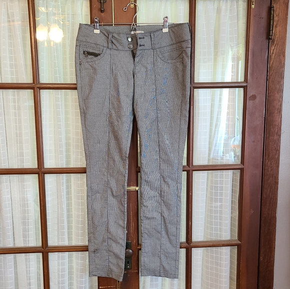 NWOT Bershka Double Button Pants - Picture 2 of 4